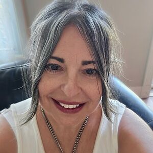 Meet your Posher, Michele